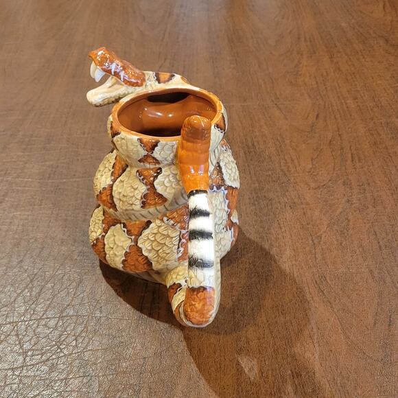 Vintage Coiled Striking Western Diamondback Rattlesnake Coffee Mug - Picture 9 of 9